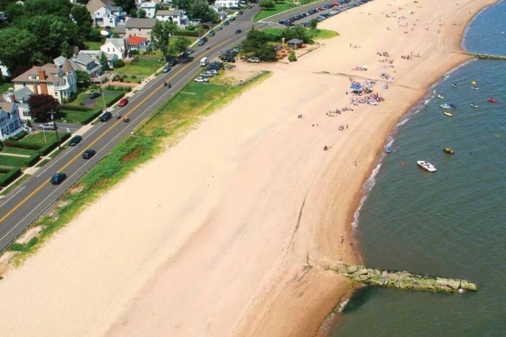Beachy Bay Breeze Bungalow 2Br With Parking And Close To Many Amenities. West Haven Kültér fotó